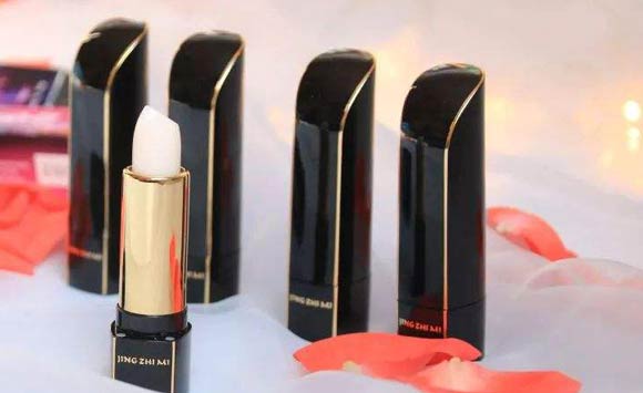 潤(rùn)唇膏在使用中最易發(fā)生得就是易折斷，那么，潤(rùn)唇膏的折斷力怎么檢測(cè)呢--濟(jì)南賽成儀器